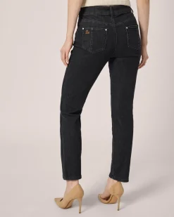 Basic Jeans mit Nylah Stickerei
