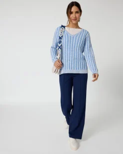 Bicolor-Pullover mit Zopfmuster