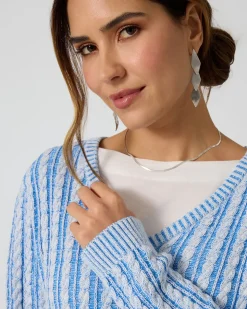 Bicolor-Pullover mit Zopfmuster