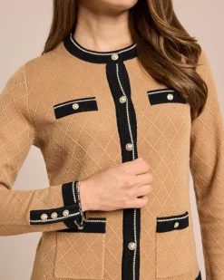 Cardigan mit Strickmuster und Kontrast