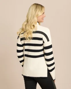 Gestreifter Pullover mit Rosenknöpfen