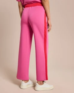Hose mit Farbstreifen