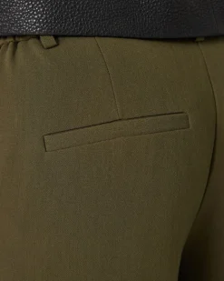 Hose mit Kettengürtel