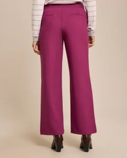 Hose mit Knopfdetail