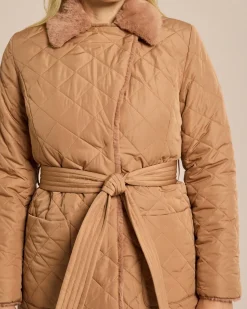 Jacke mit Kragen