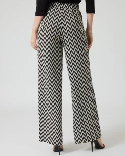 Jacquard-Hose in grafischem Design