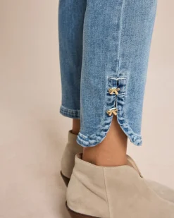 Jeans mit Schleifenbesatz