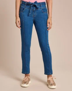 Jeans mit Schleifen-Gürtel