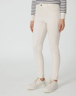 Jeans mit Streifendetails