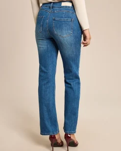Jeans mit Tencel und Knöpfen