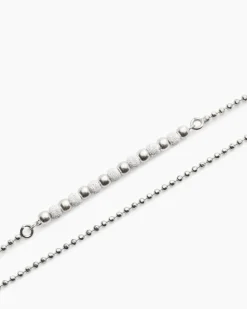 Kugelarmband mit diamantierten Kugeln