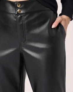 Lederimitat-Hose im Unidesign