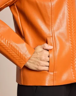 Lederimitatjacke mit Flechtdetails
