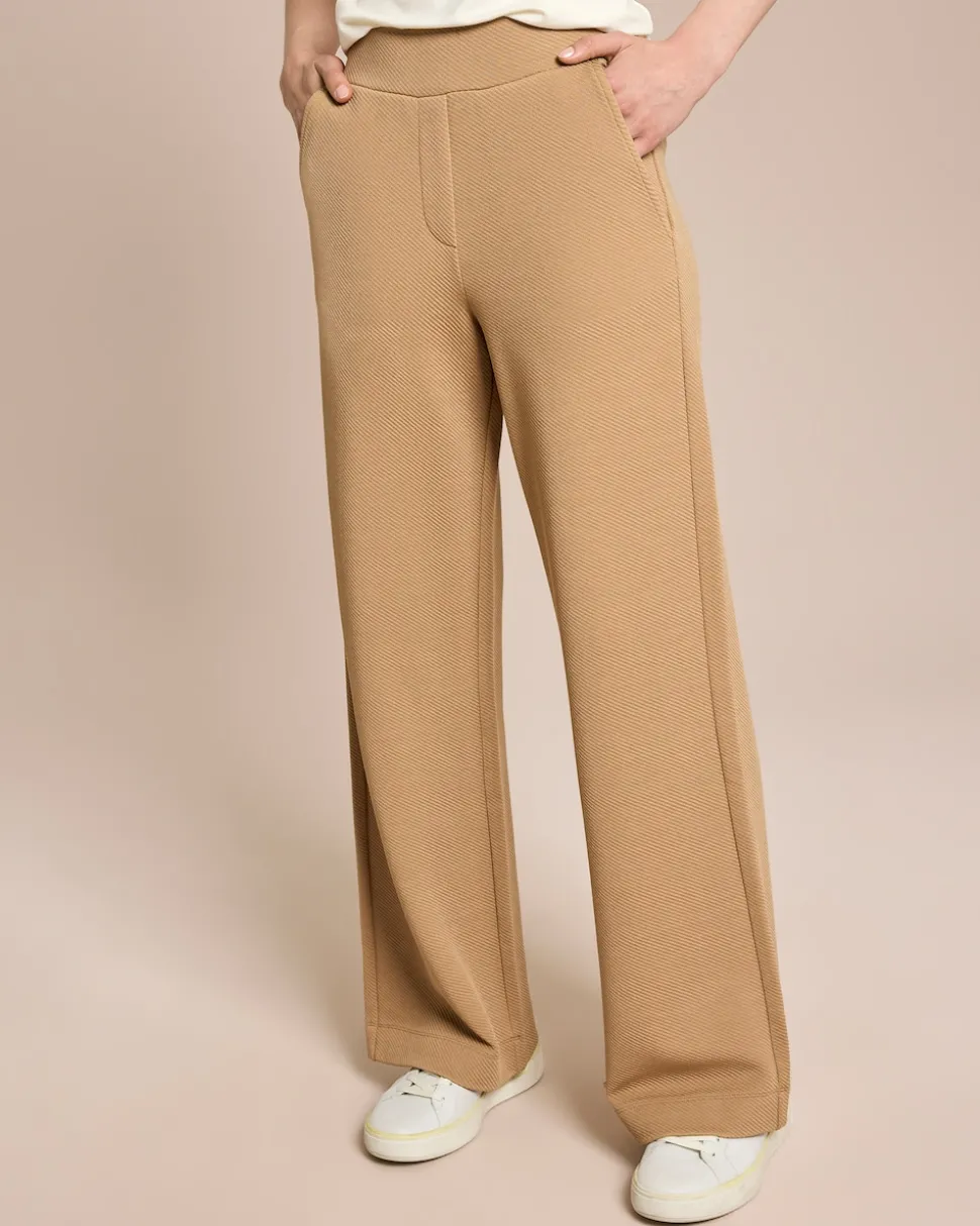 Marlenehose aus Strukturstoff