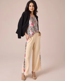 Marlenehose mit bedrucktem Streifen