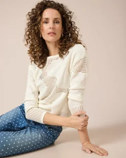 Pullover mit floralem Lochmuster
