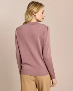 Pullover mit Kragen und Herzknöpfen