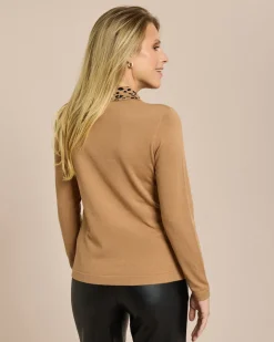 Pullover mit Leokragen und Schleife
