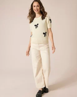 Pullover mit Schleifen und Steinchen