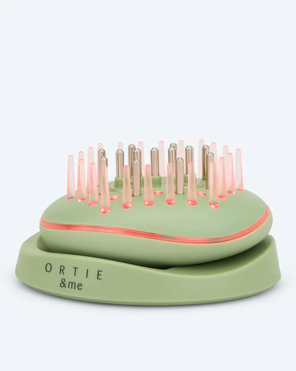 Red Light Scalp Massaging Brush