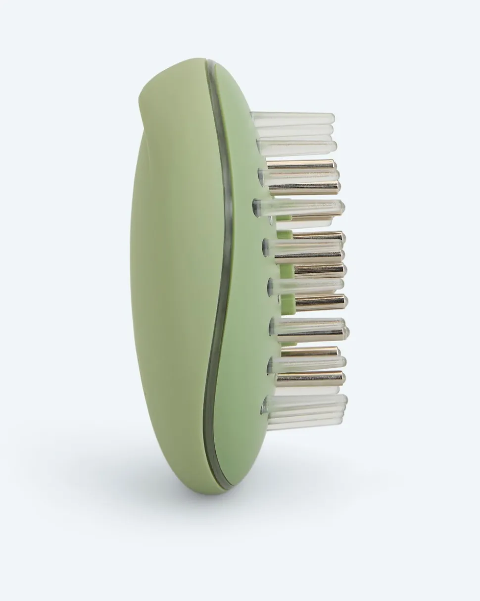 Red Light Scalp Massaging Brush