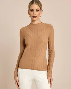 Relief Pullover