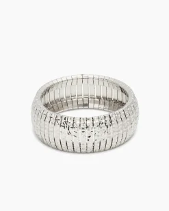 Ring mit Diamantschnitten