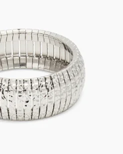 Ring mit Diamantschnitten