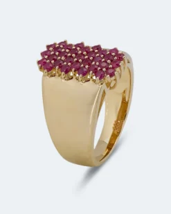 Ring mit Edelstein