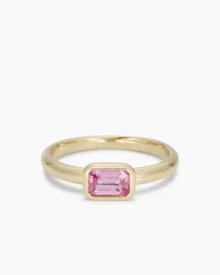 Ring mit Padparadscha Saphir