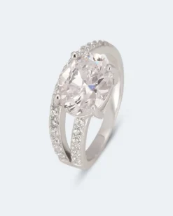 Ring mit Zirkonia