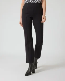 Schlupfhose mit ausgestelltem Bein