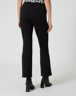 Schlupfhose mit ausgestelltem Bein