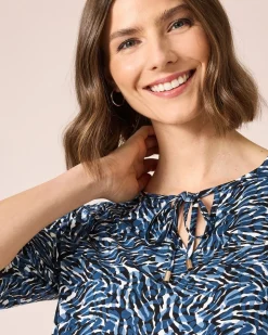 Shirt mit Key-Hole und Kordel