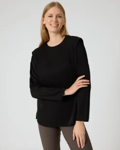 Shirt mit Schulterbetonung
