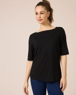 Shirt mit U-Boot-Ausschnitt