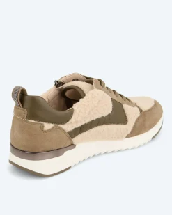 Sneaker