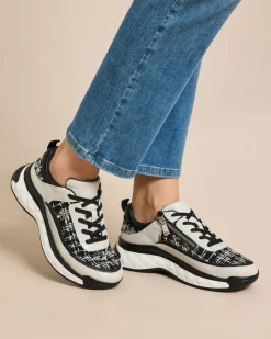 Sneaker