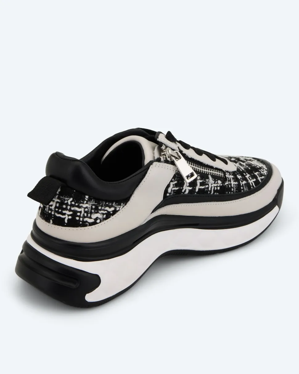 Sneaker