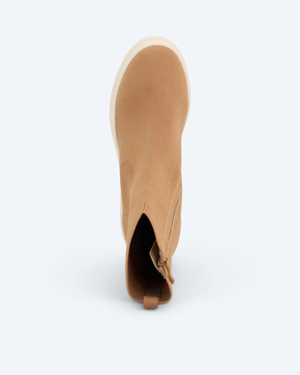 Stiefelette aus Strick