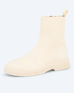 Stiefelette aus Strick