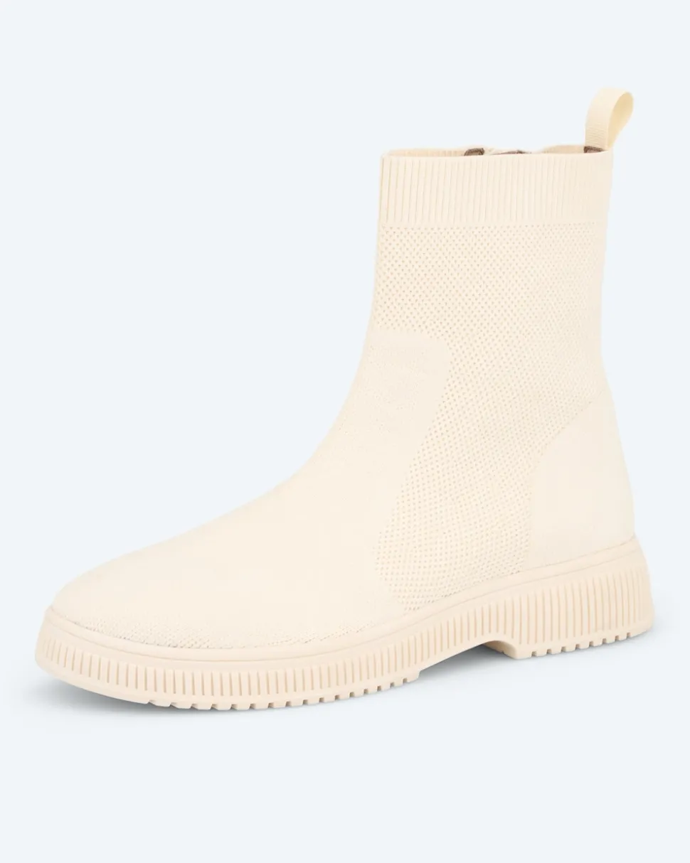 Stiefelette aus Strick