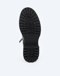 Stiefel mit Steppung