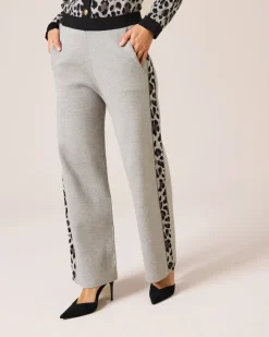 Strickhose mit seitlichen Leostreifen