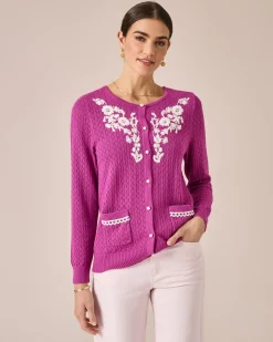 Strickjacke mit Blumenstickerei