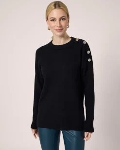 Strickpullover mit Zierknöpfen