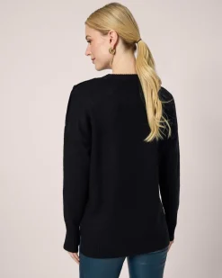 Strickpullover mit Zierknöpfen