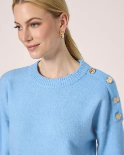 Strickpullover mit Zierknöpfen