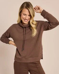 Sweatpullover mit Schlitzen