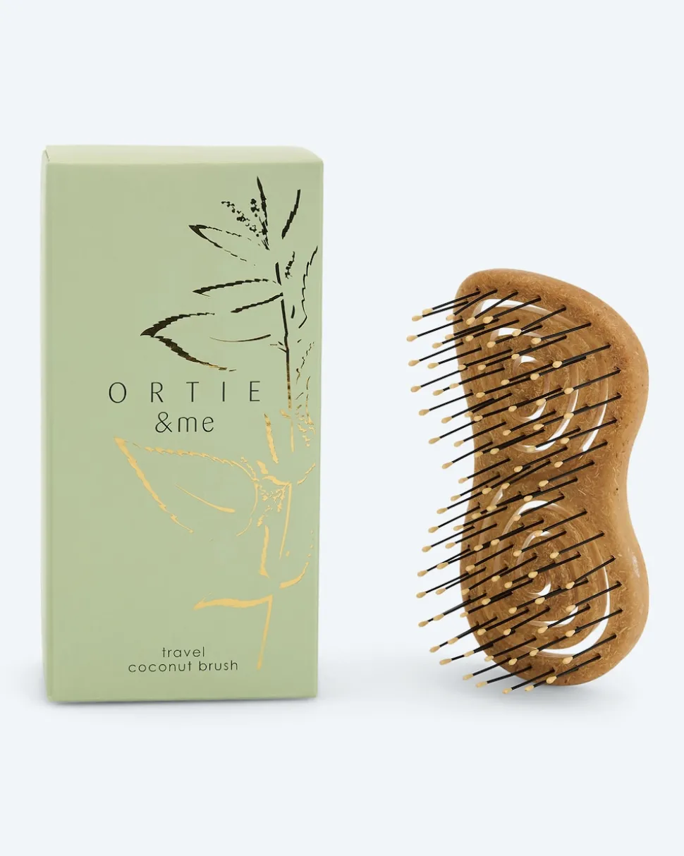 Travel Coconut Brush